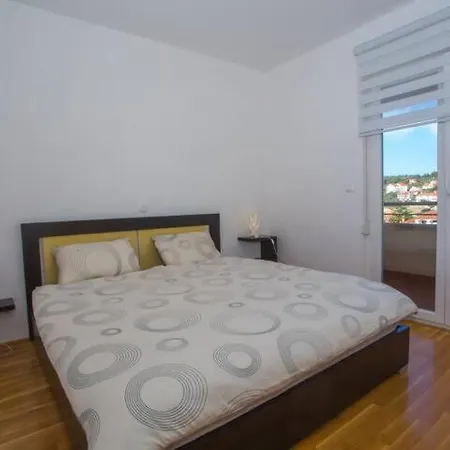 Amazing Apartment**** With Sea View In Apartman *