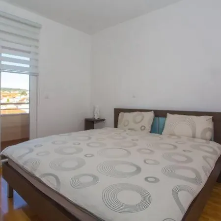 Amazing Apartment**** With Sea View In *