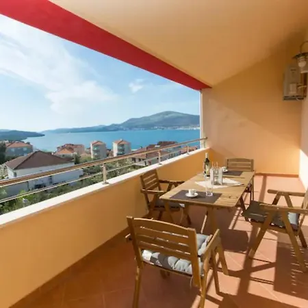 Apartment Amazing Apartment**** With Sea View In Trogir